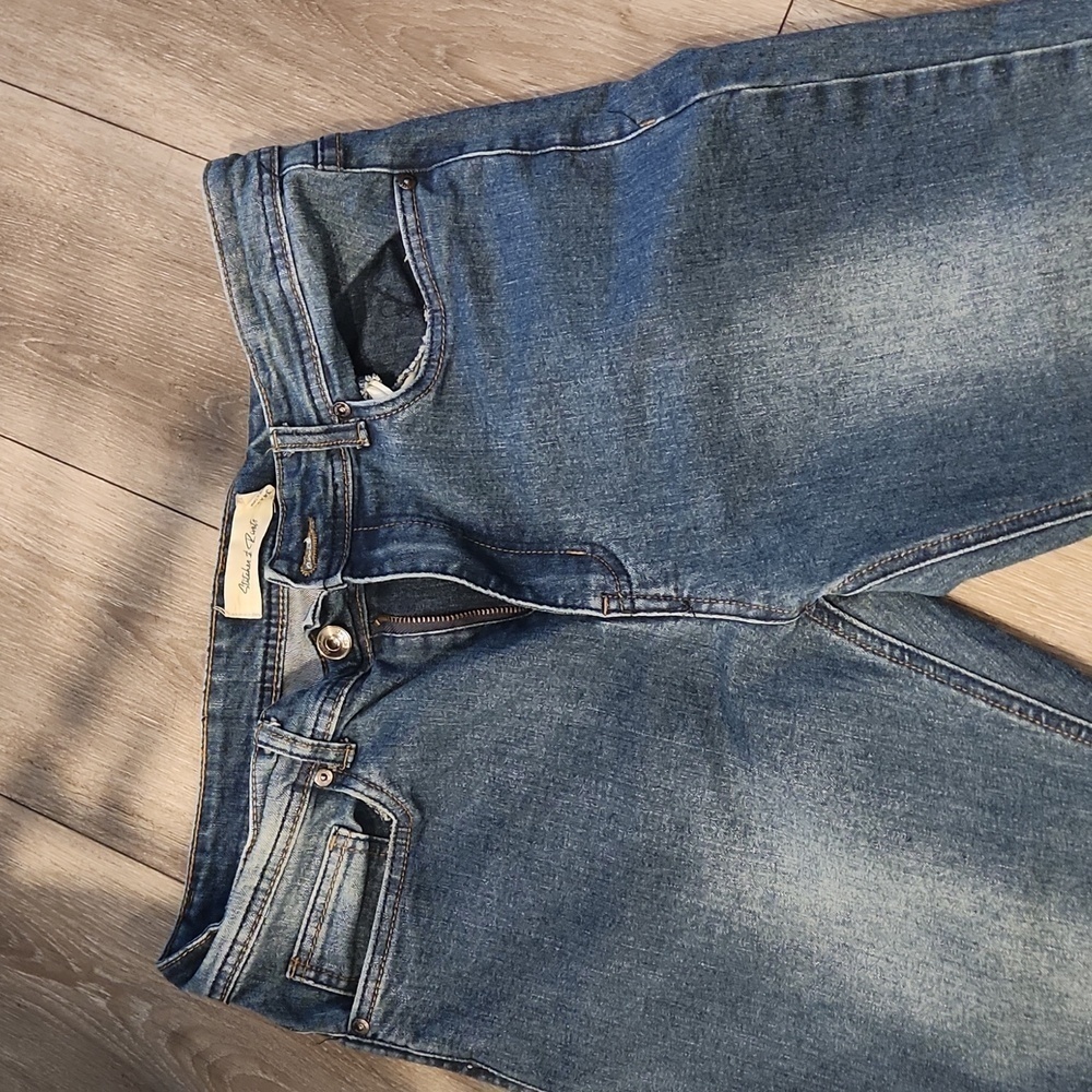 Stitches & Rivets Jeans - Picture 3 of 6